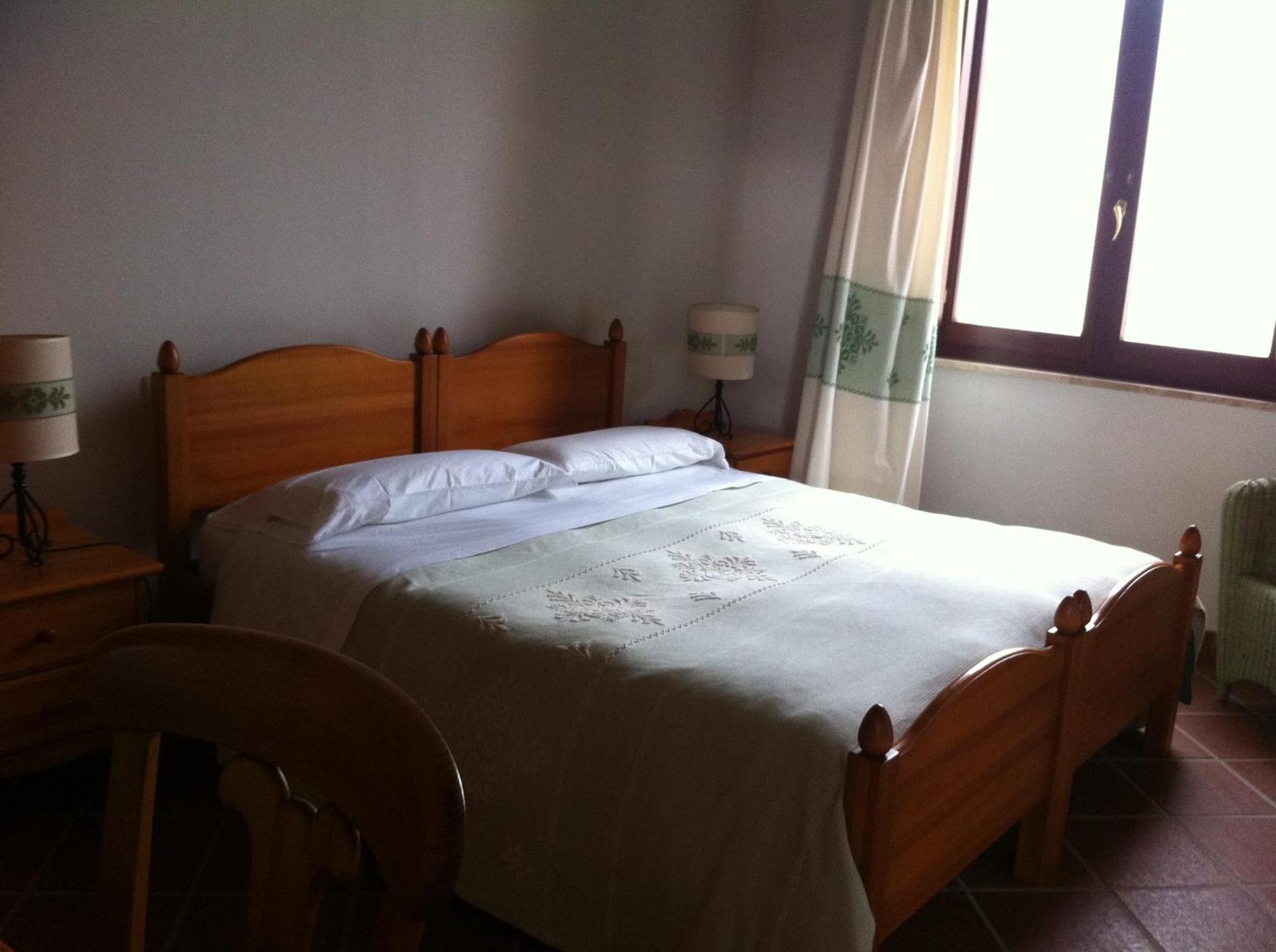 Hotel Su Nuraxi Барумини Номер фото